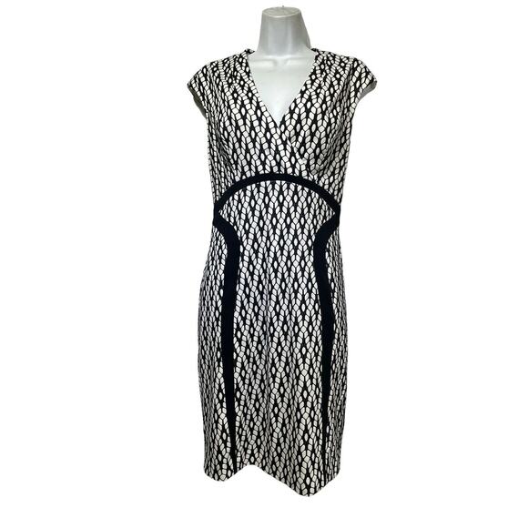 Kay Unger Dresses & Skirts - kay unger new york 124214T sleeveless V-neck sheath dress Womens Size 10